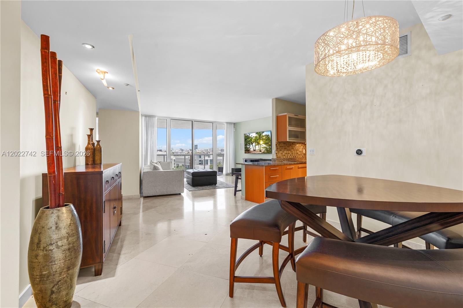 400 Alton Rd #907 Miami Beach, FL 33139