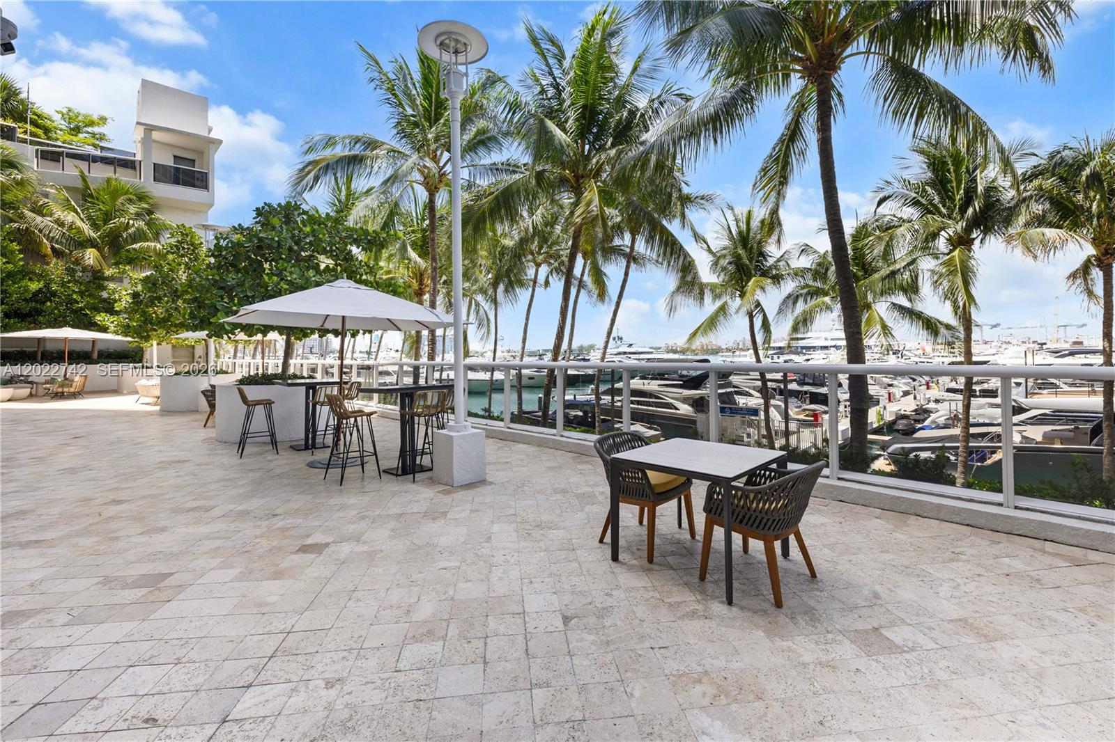 400 Alton Rd #907 Miami Beach, FL 33139