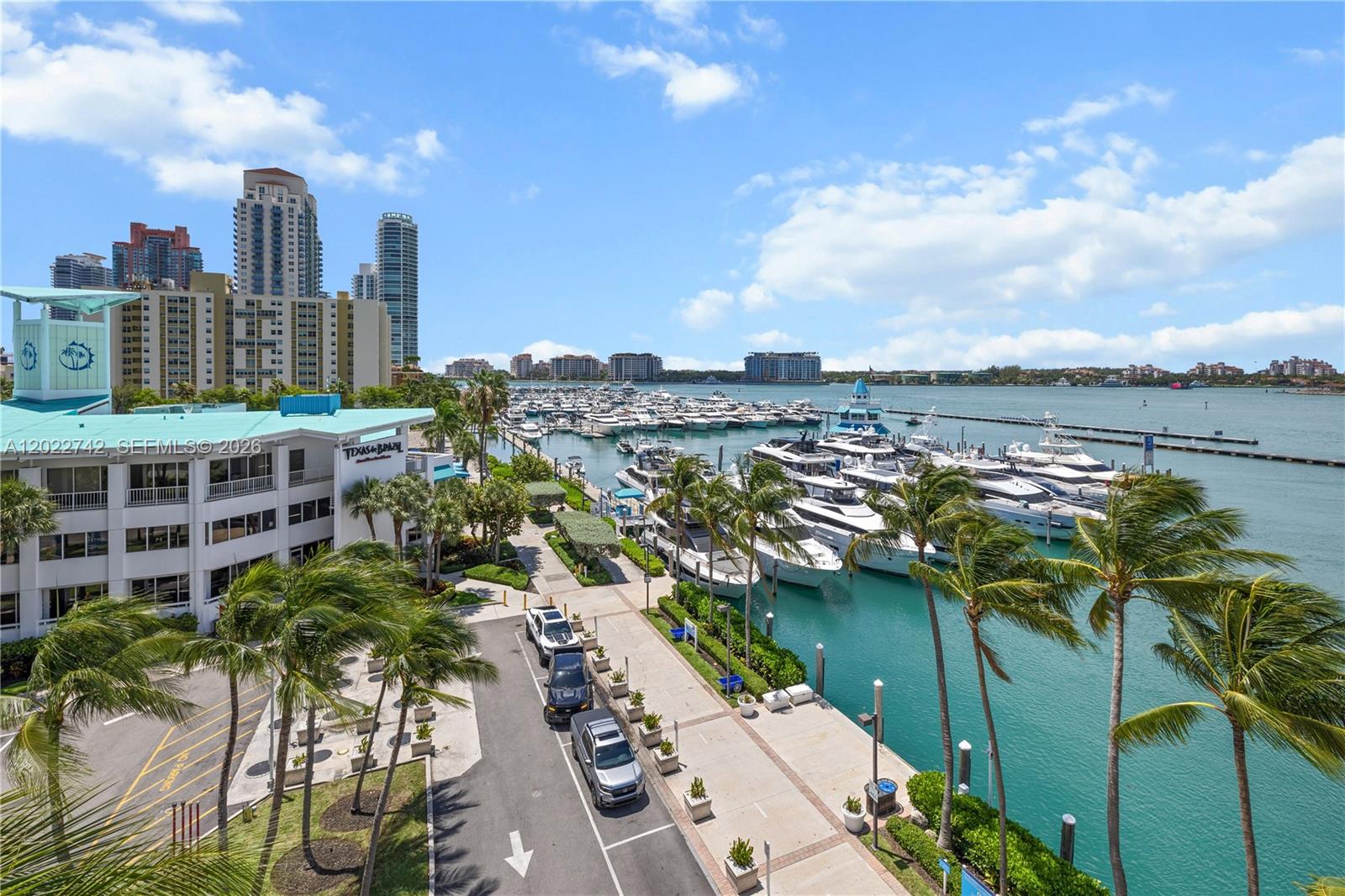 400 Alton Rd #907 Miami Beach, FL 33139