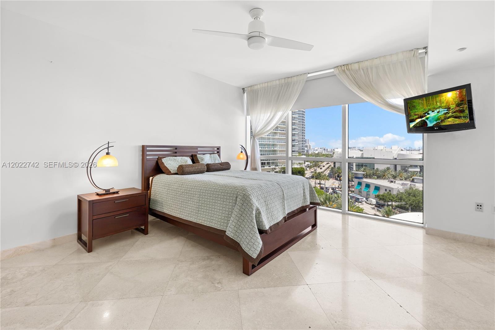 400 Alton Rd #907 Miami Beach, FL 33139