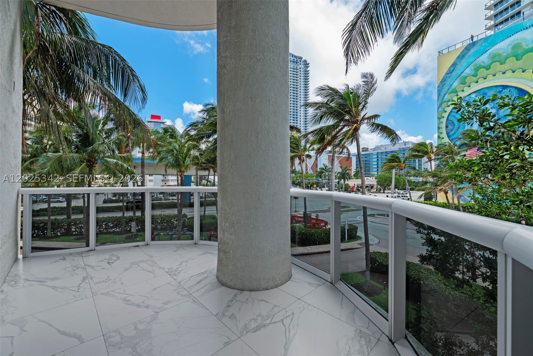 image Beach Club 321