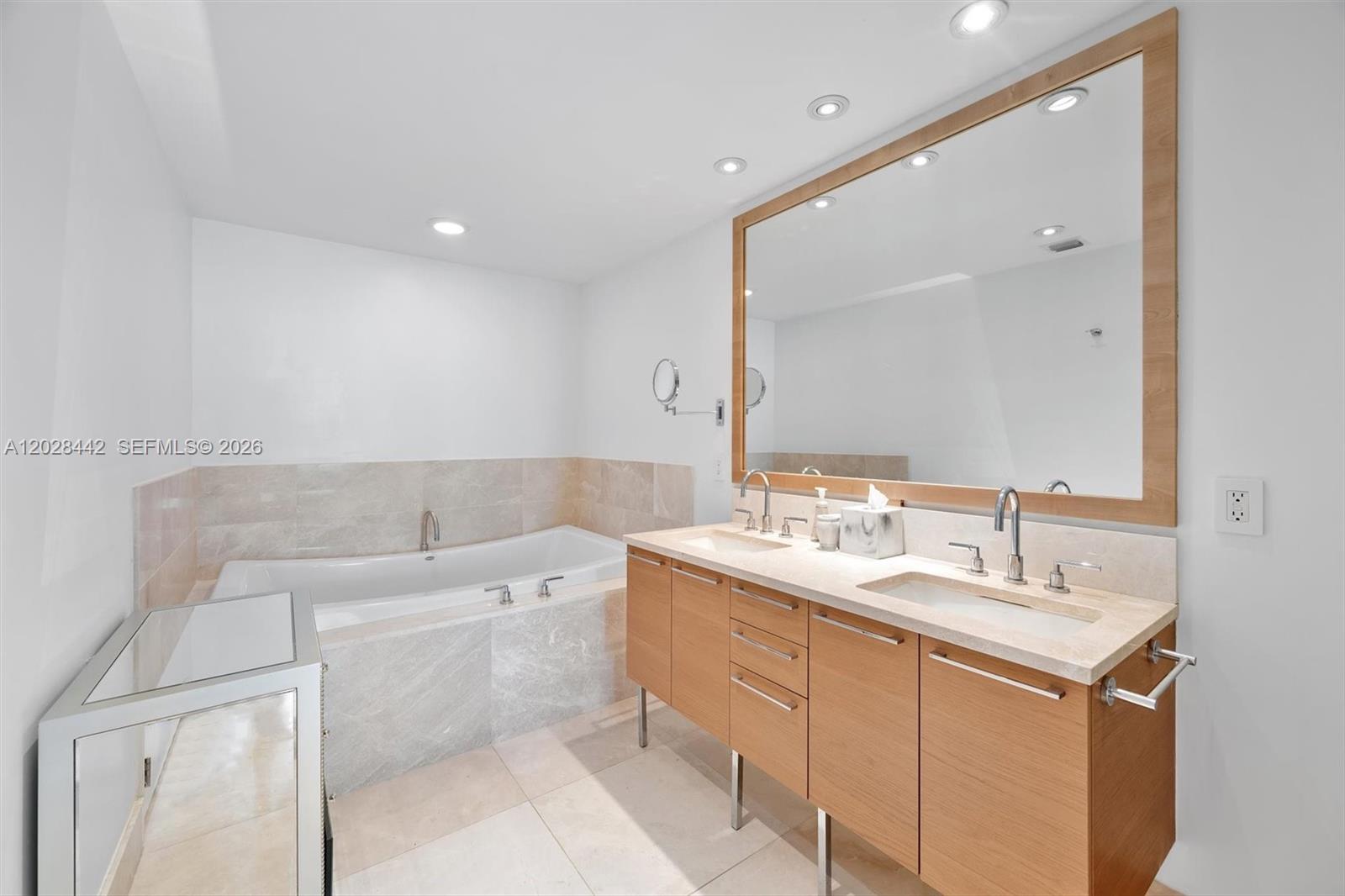 17001 Collins Ave #2307 Sunny Isles Beach, FL 33160