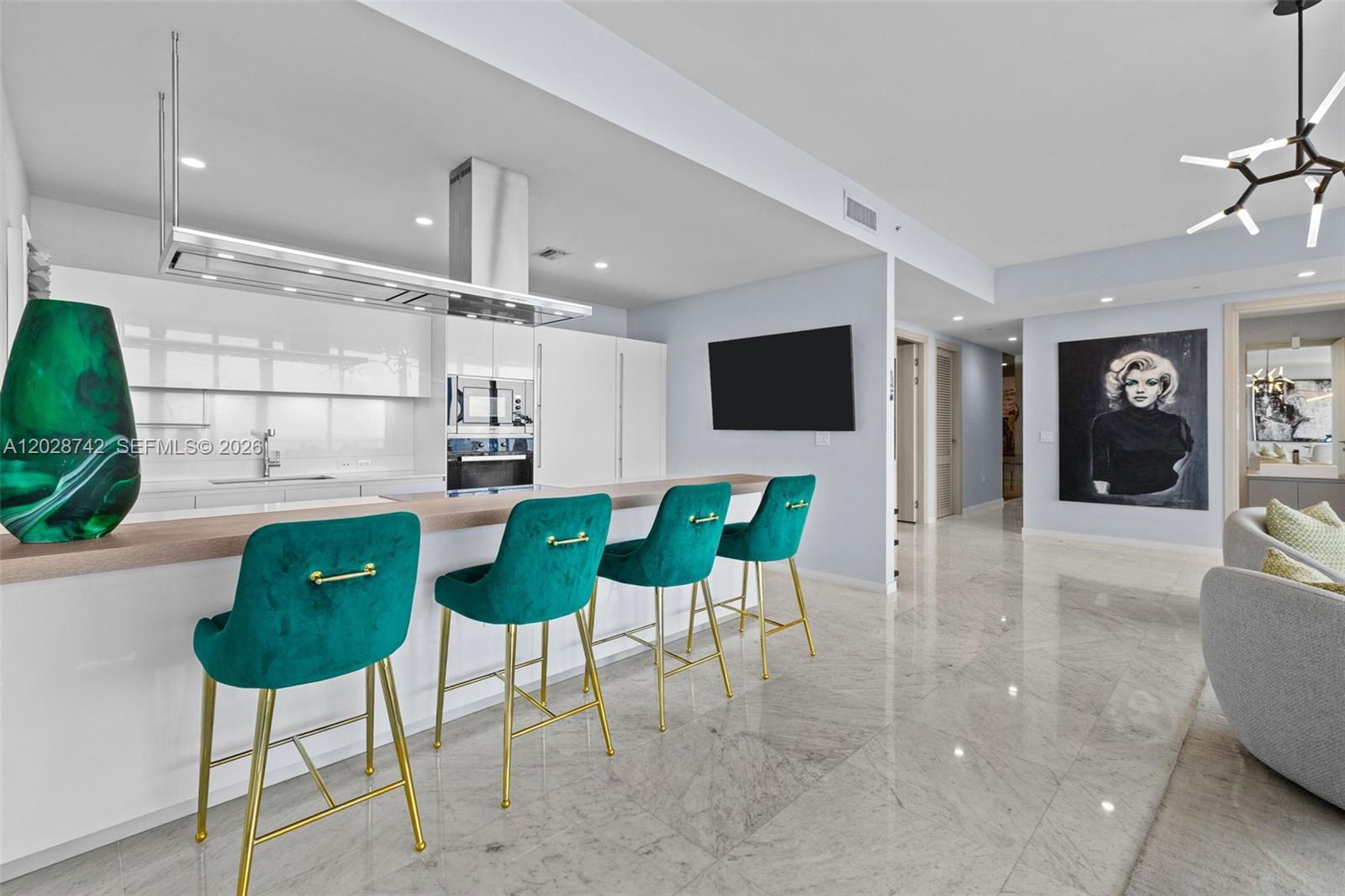 1000 Brickell Plz #PH5304 Miami, FL 33131
