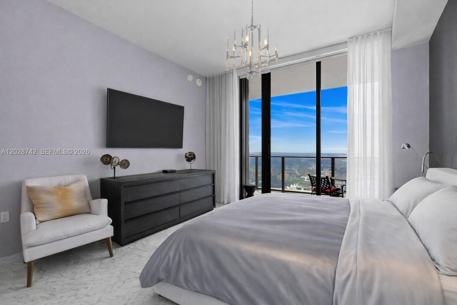1000 Brickell Plz #PH5304 Miami, FL 33131
