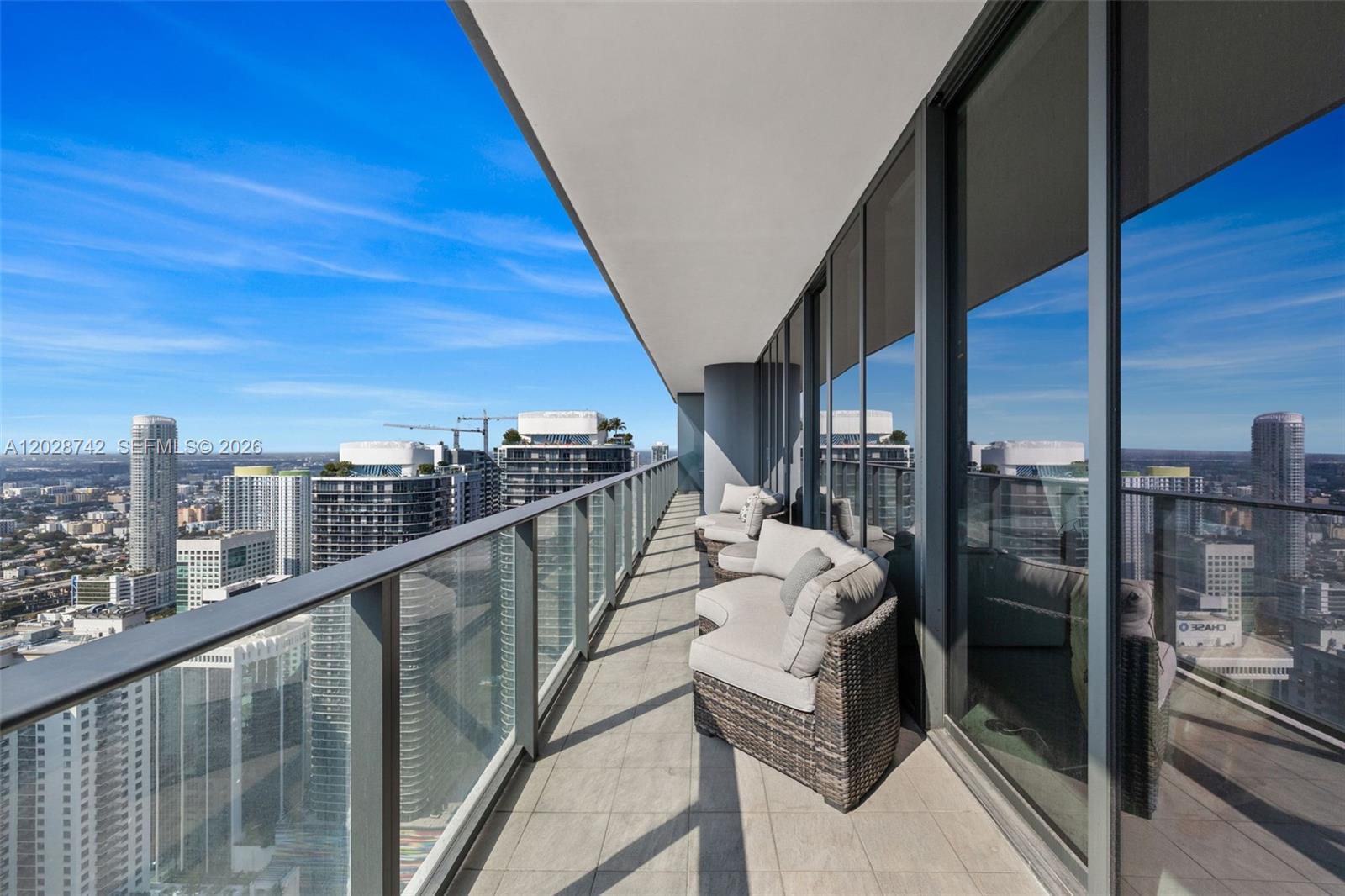 1000 Brickell Plz #PH5304 Miami, FL 33131
