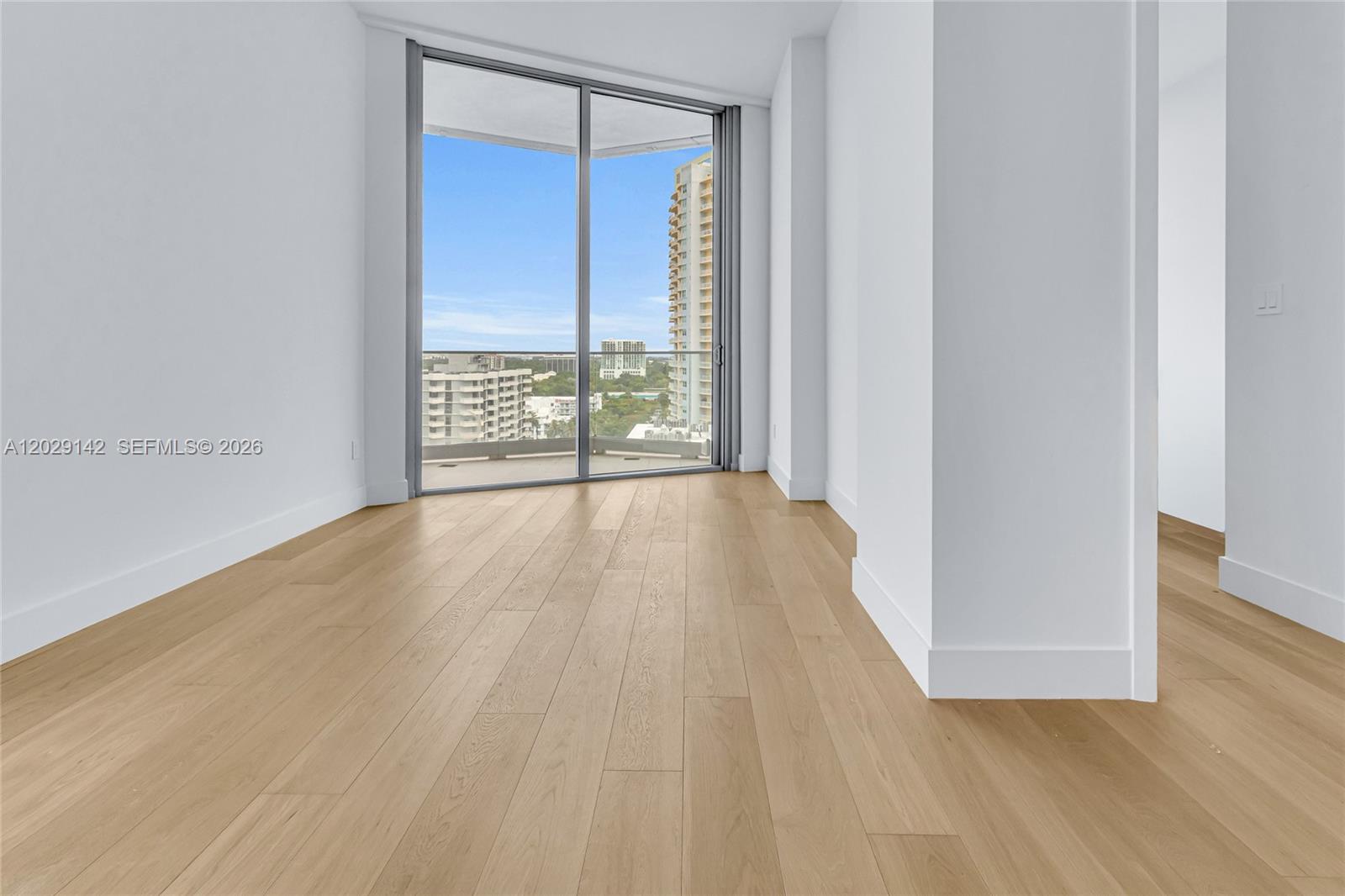 175 SE 25th #1103 Miami, FL 33129