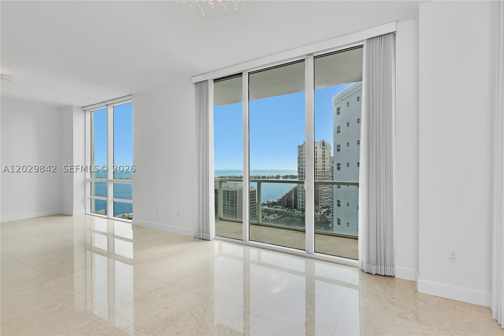 image Emerald at Brickell3