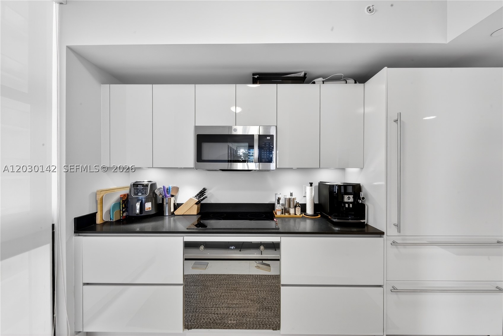 1010 Brickell Ave #2905 Miami, FL 33131