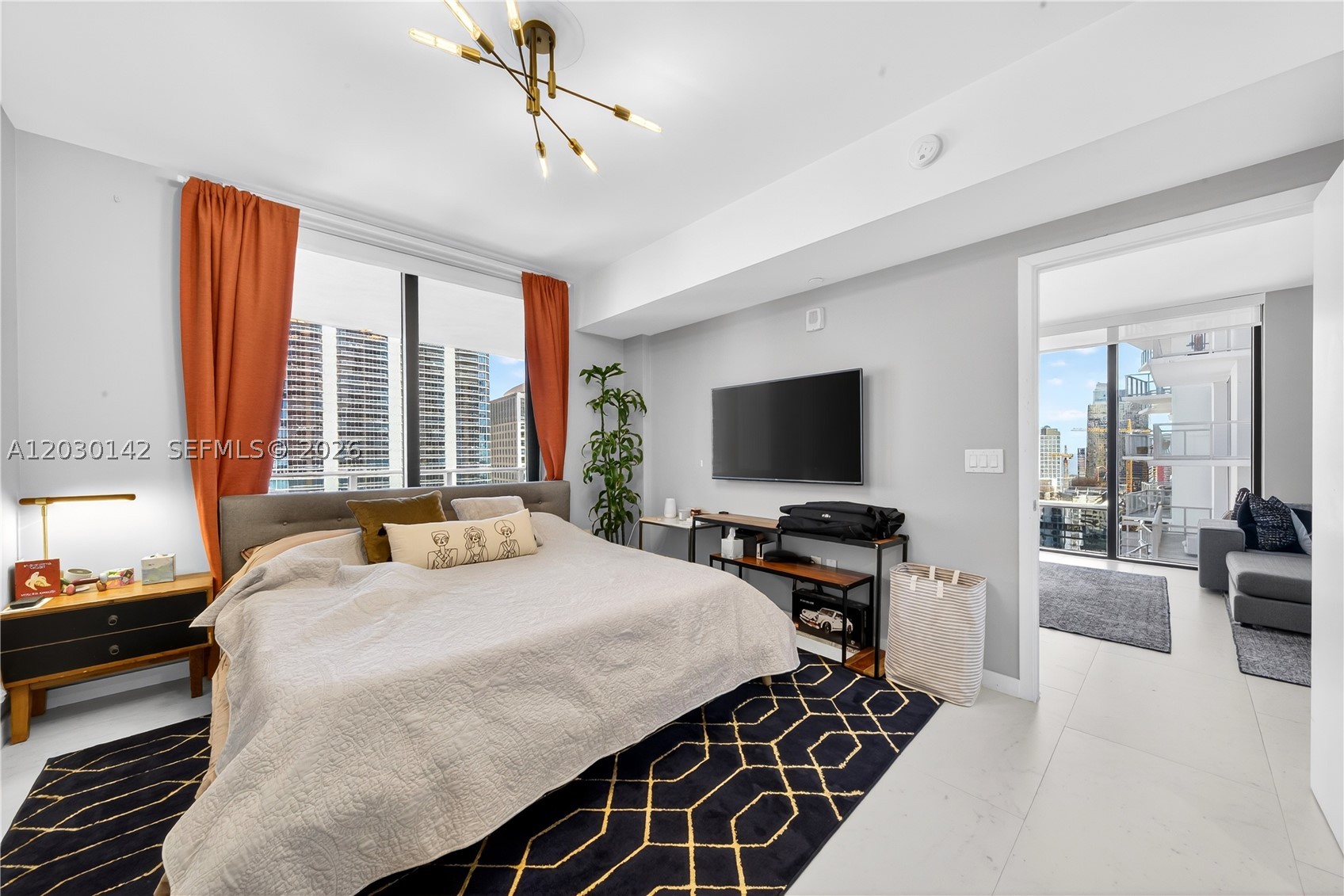 1010 Brickell Ave #2905 Miami, FL 33131