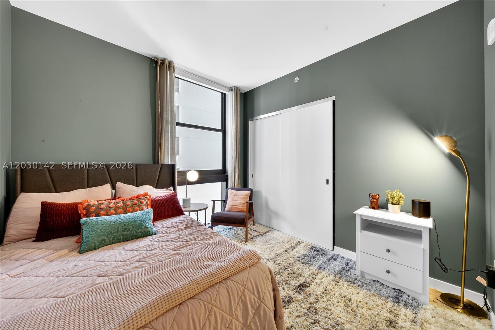 1010 Brickell Ave #2905 Miami, FL 33131