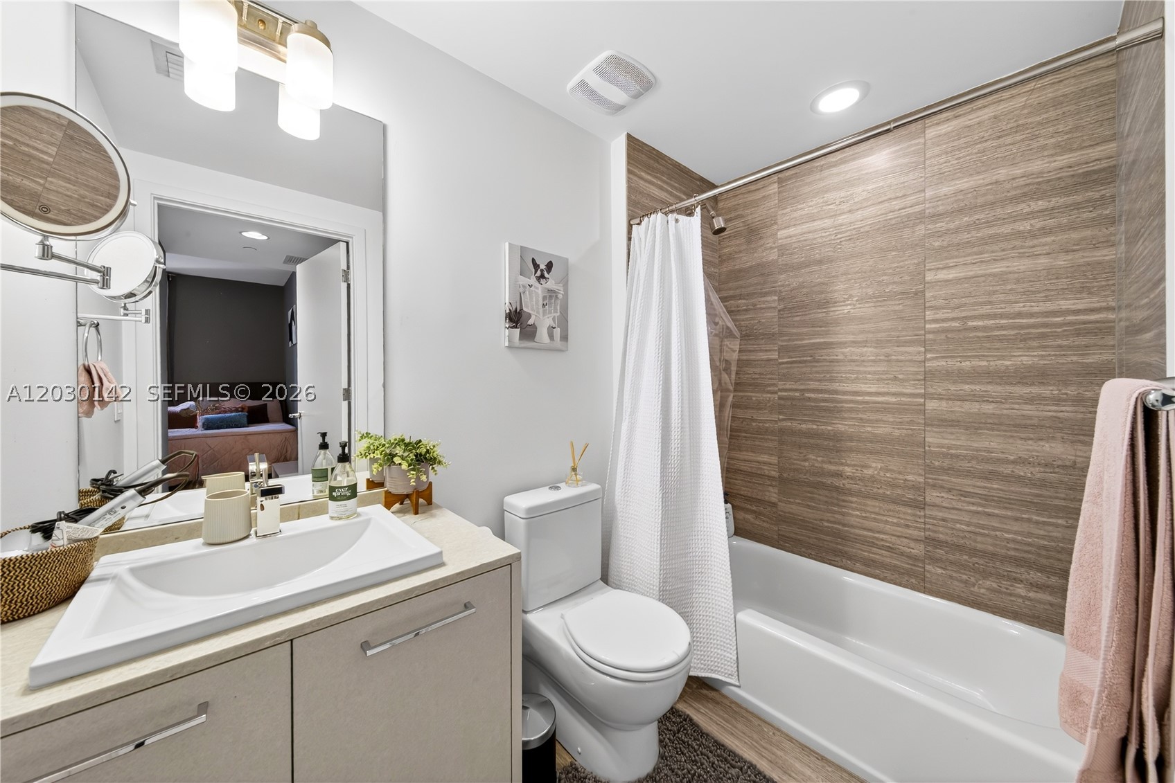 1010 Brickell Ave #2905 Miami, FL 33131