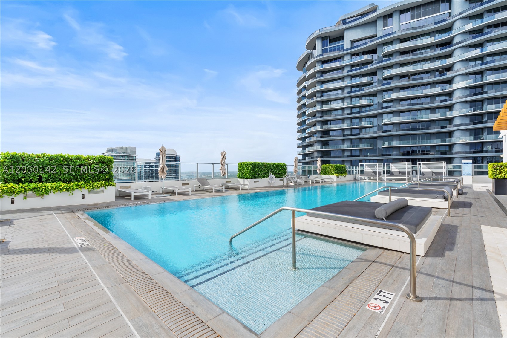 1010 Brickell Ave #2905 Miami, FL 33131