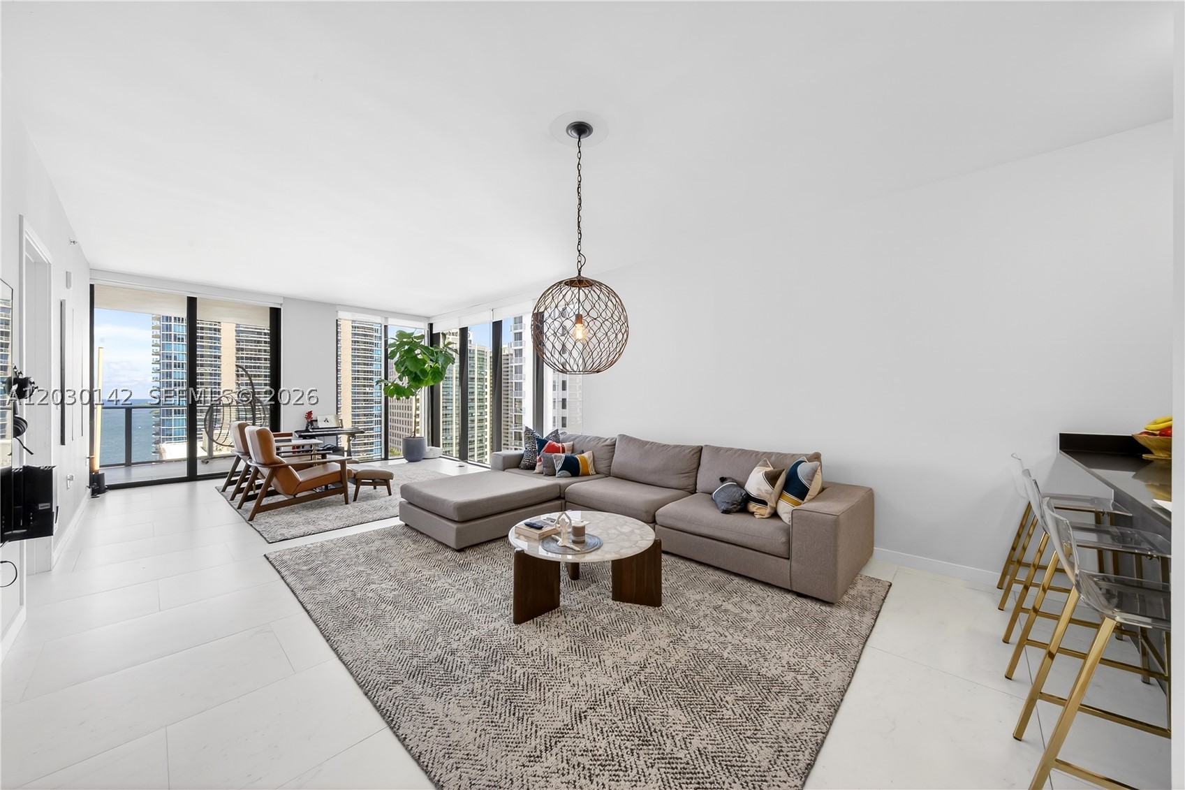 1010 Brickell Ave #2905 Miami, FL 33131