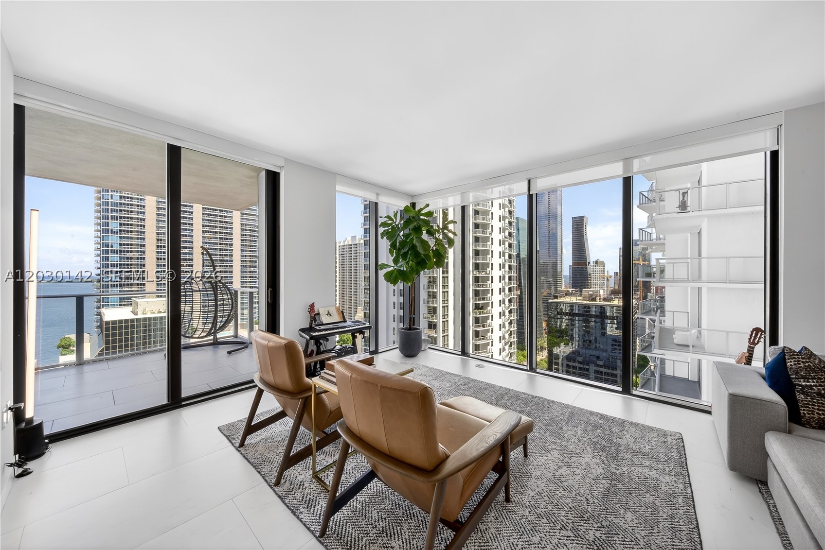 1010 Brickell Ave #2905 Miami, FL 33131