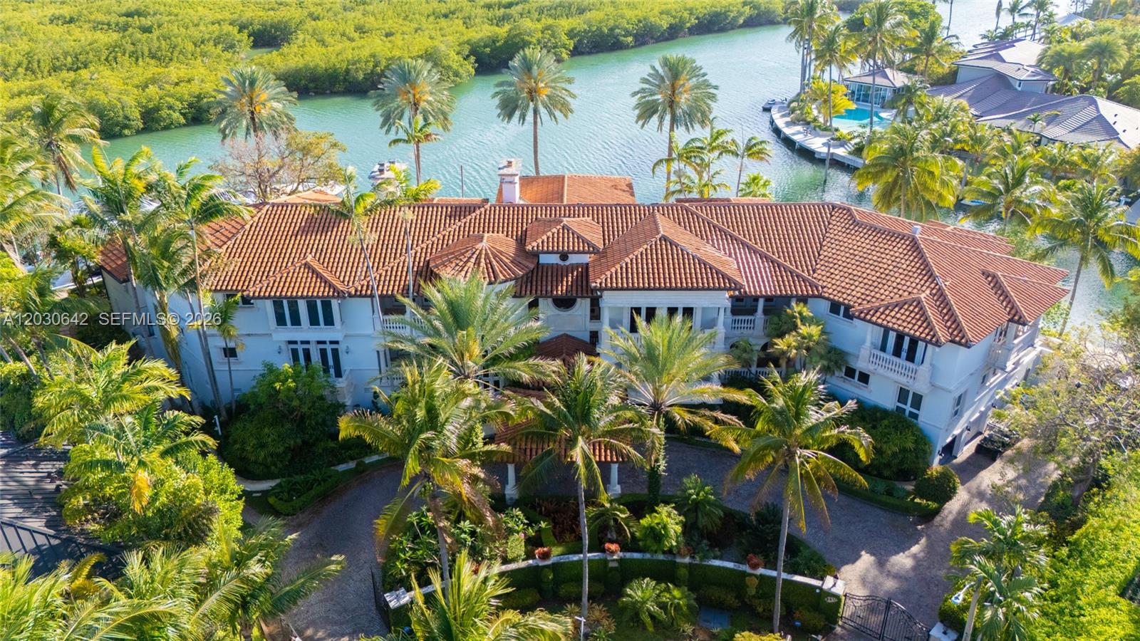 260 Cape Florida Dr Key Biscayne, FL 33149