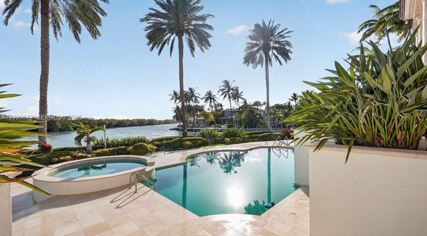260 Cape Florida Dr Key Biscayne, FL 33149