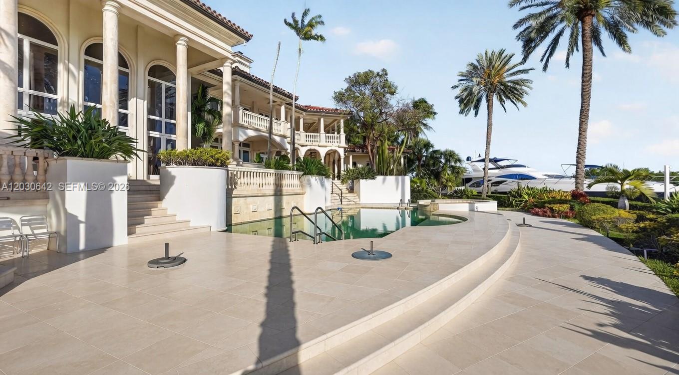 260 Cape Florida Dr Key Biscayne, FL 33149