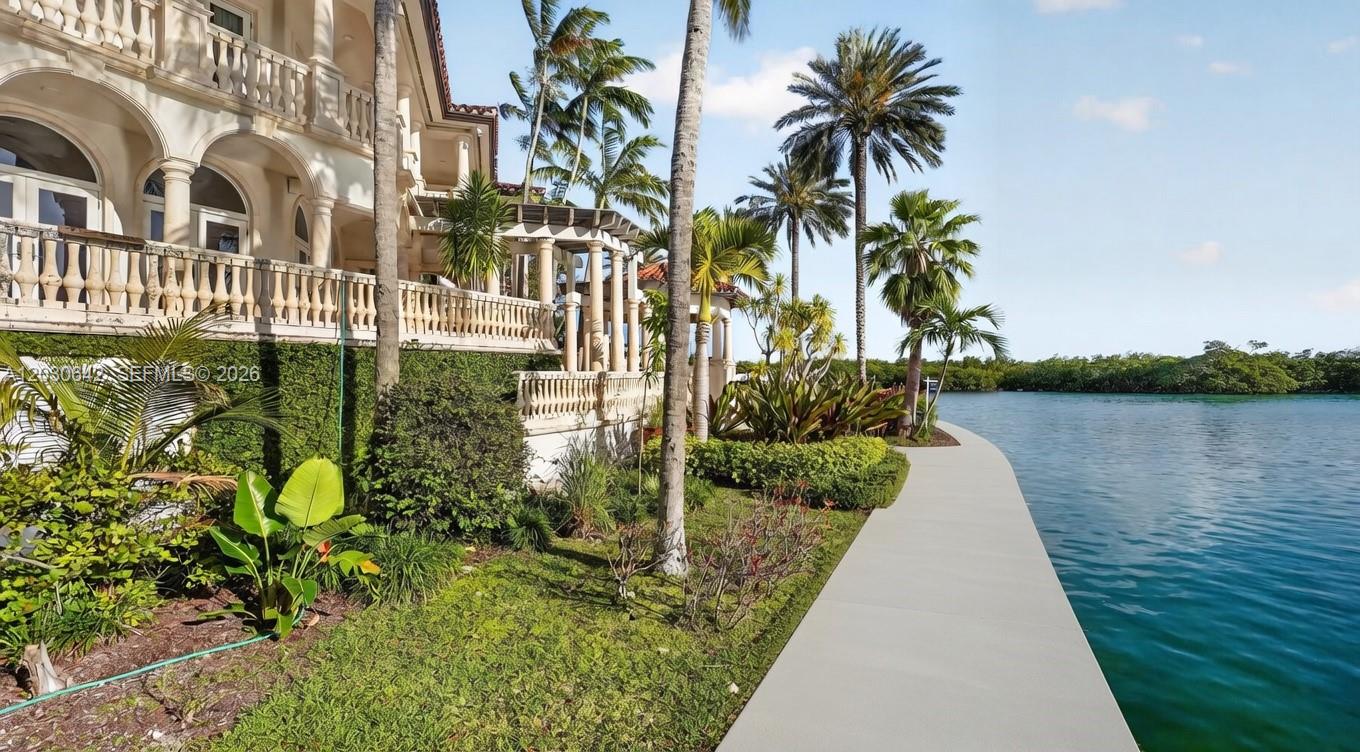 260 Cape Florida Dr Key Biscayne, FL 33149