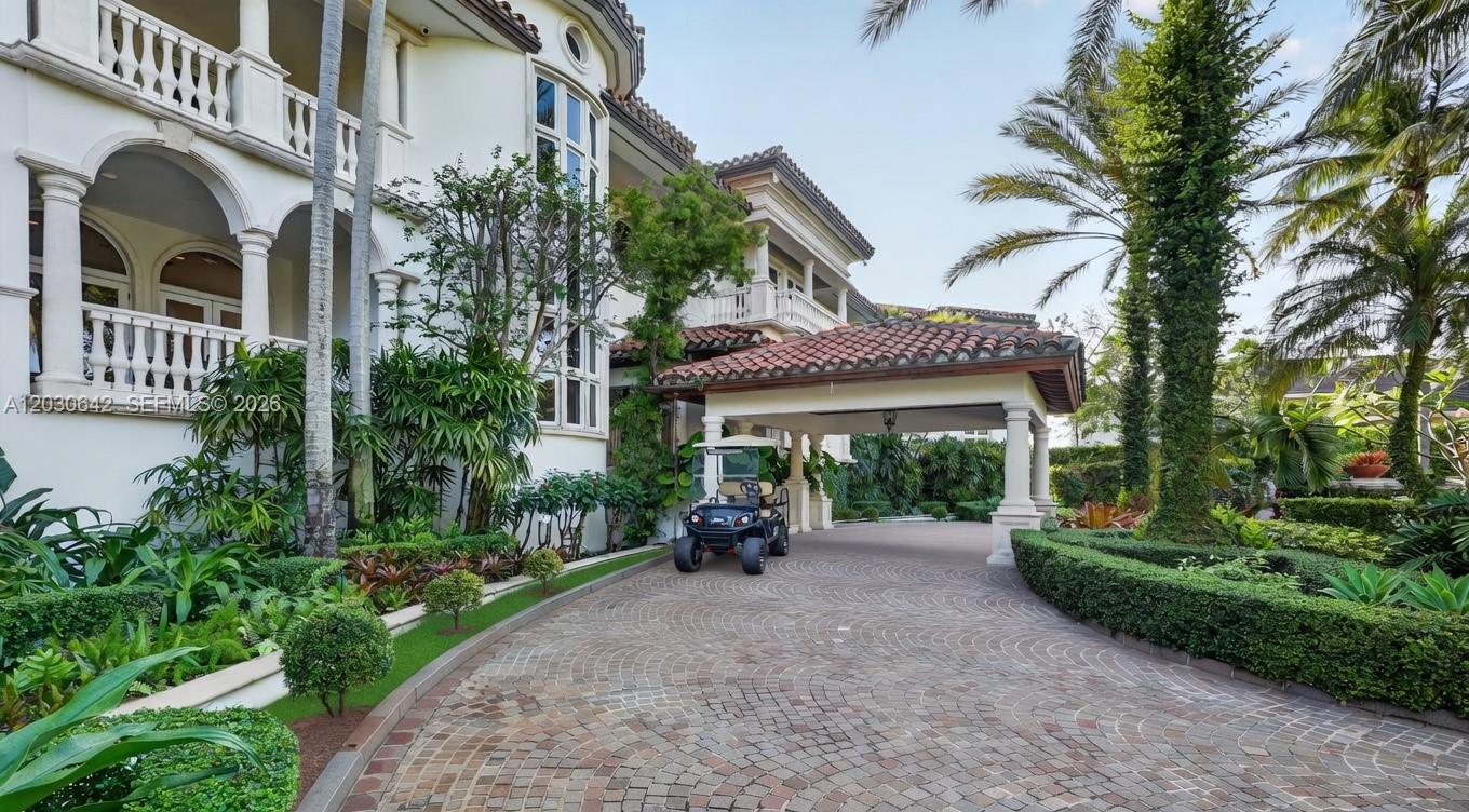 260 Cape Florida Dr Key Biscayne, FL 33149