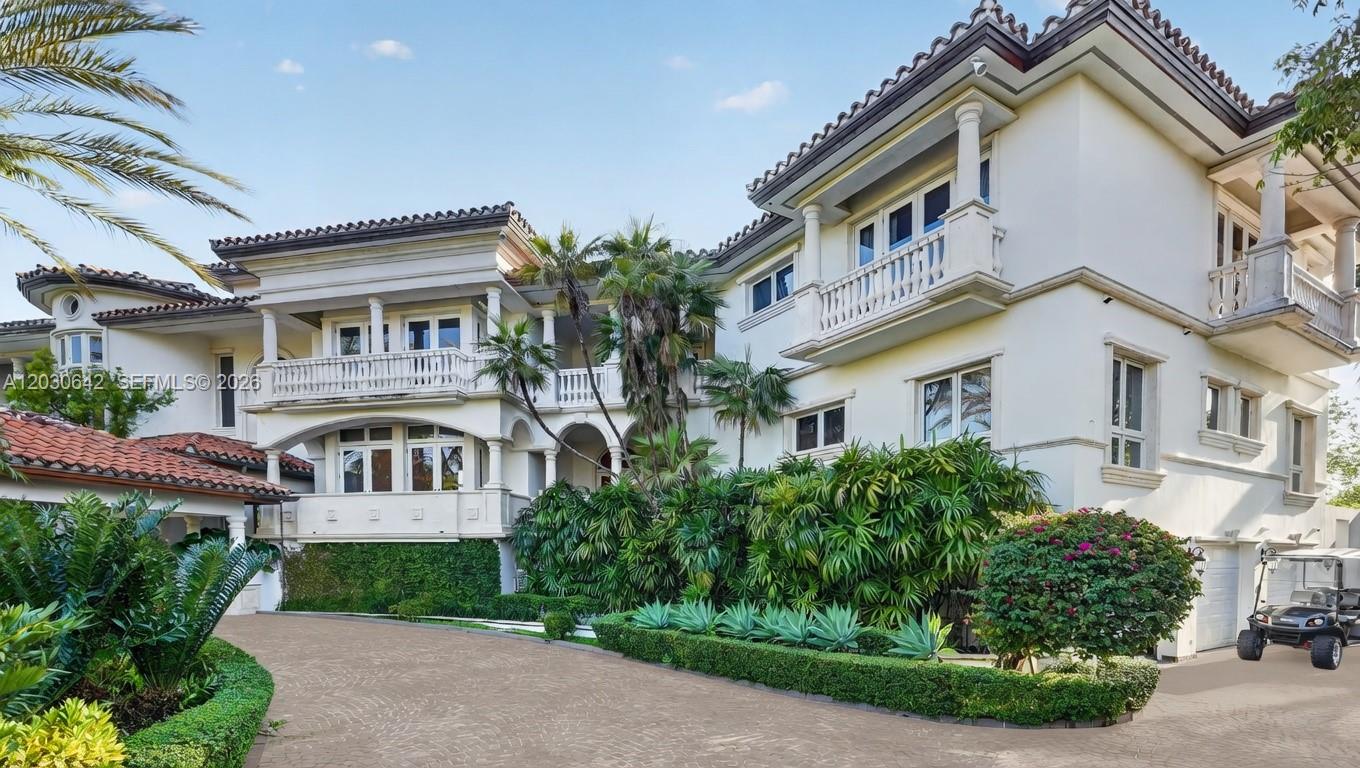 260 Cape Florida Dr Key Biscayne, FL 33149