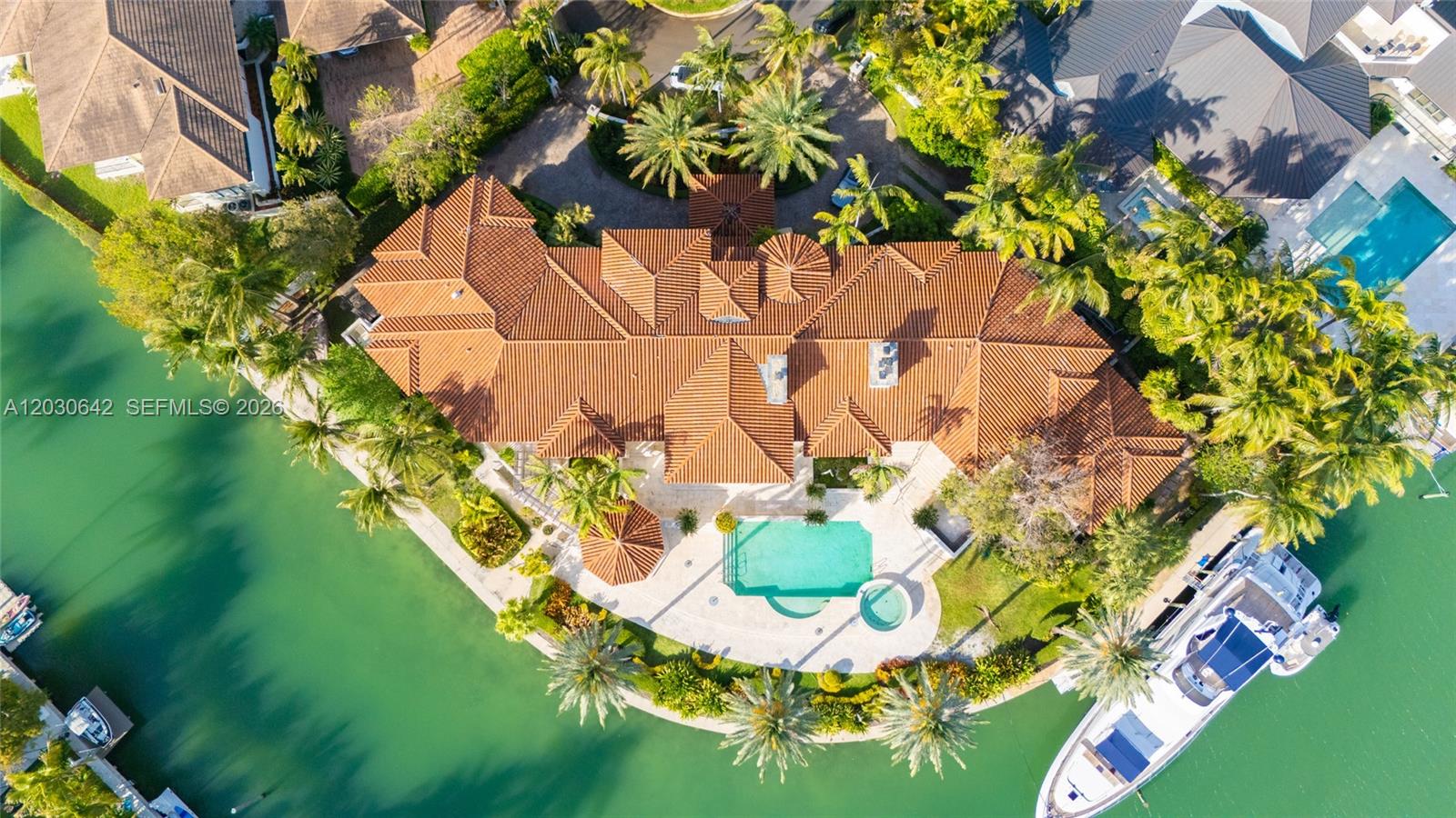 260 Cape Florida Dr Key Biscayne, FL 33149