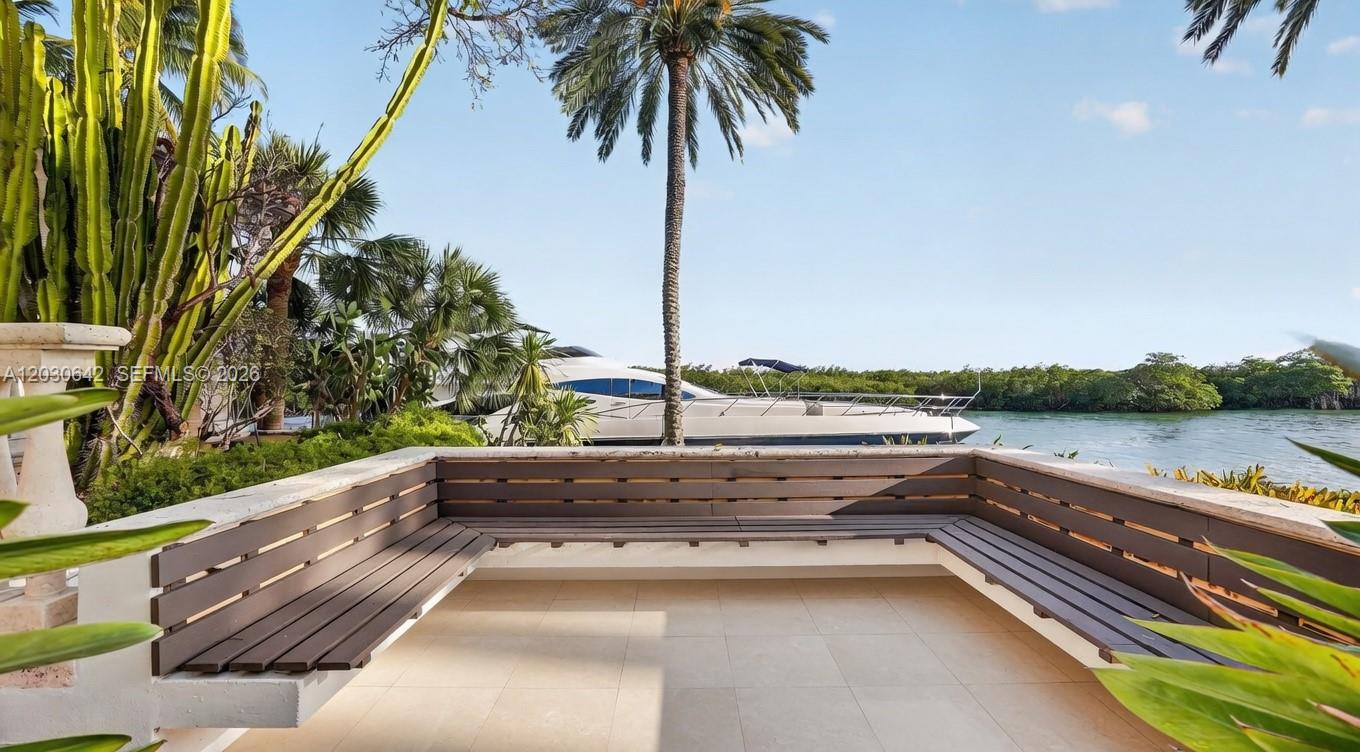 260 Cape Florida Dr Key Biscayne, FL 33149