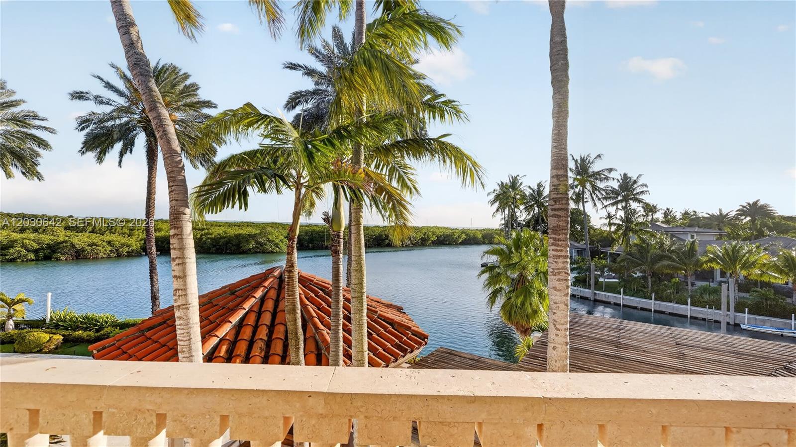260 Cape Florida Dr Key Biscayne, FL 33149