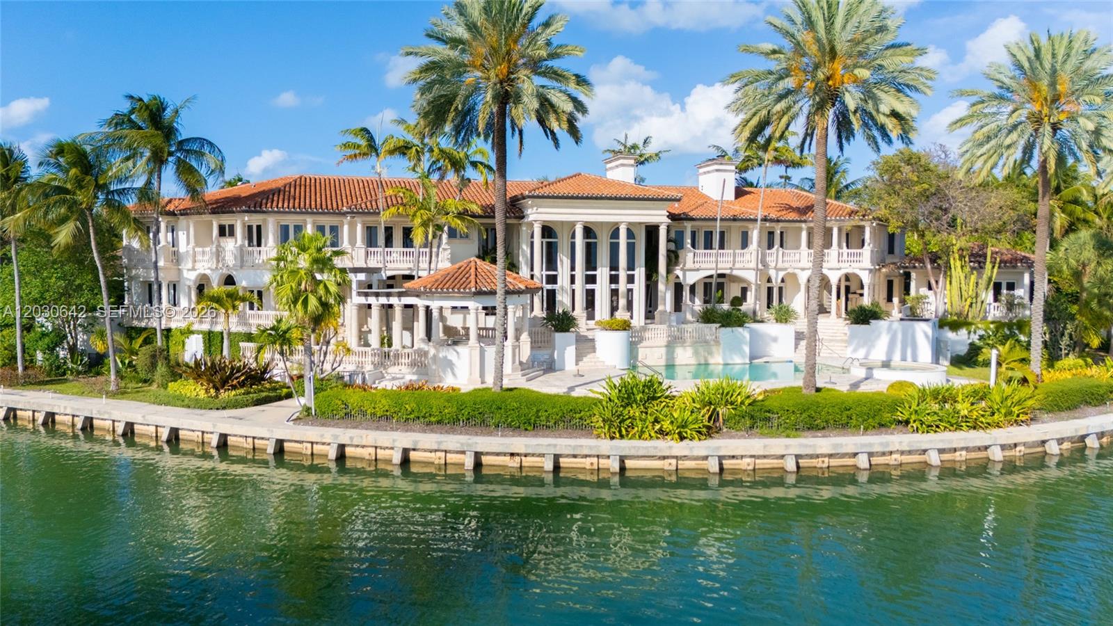 260 Cape Florida Dr Key Biscayne, FL 33149