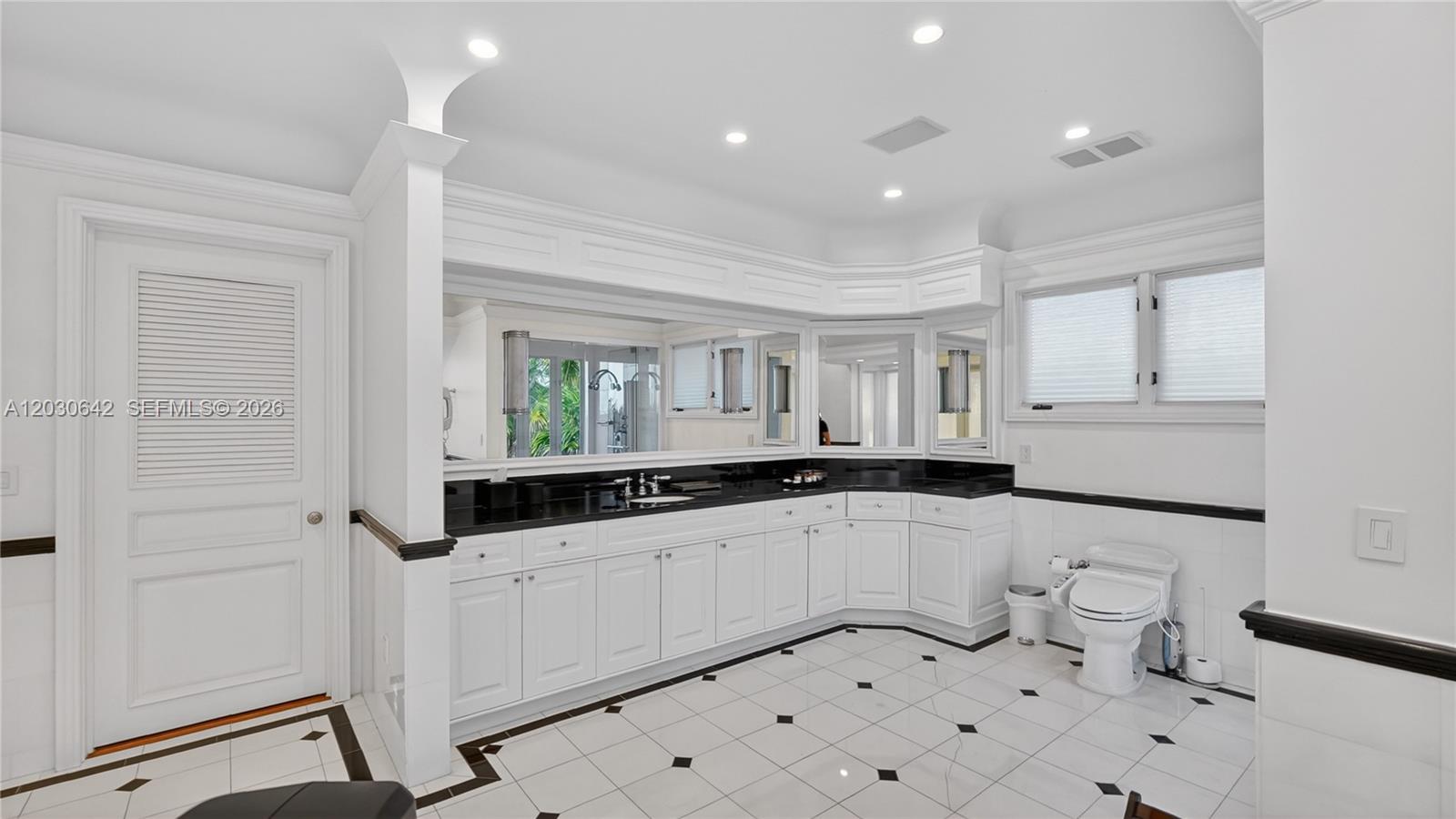 260 Cape Florida Dr Key Biscayne, FL 33149