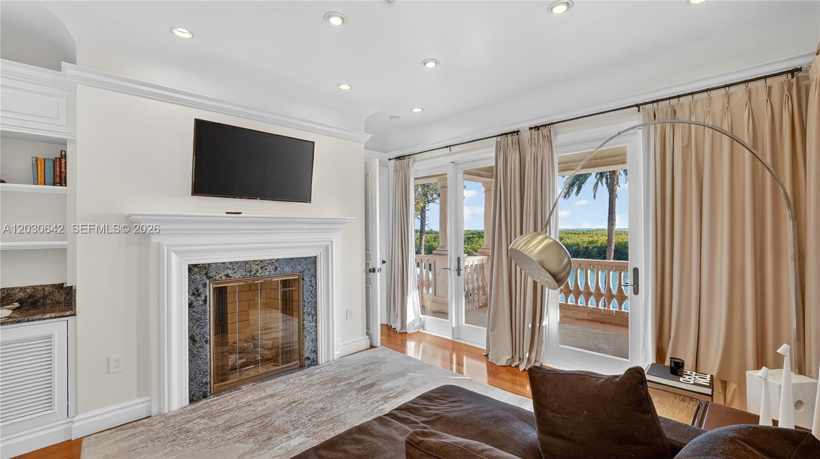260 Cape Florida Dr Key Biscayne, FL 33149