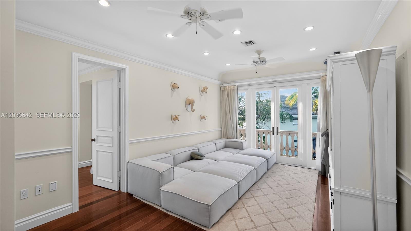 260 Cape Florida Dr Key Biscayne, FL 33149