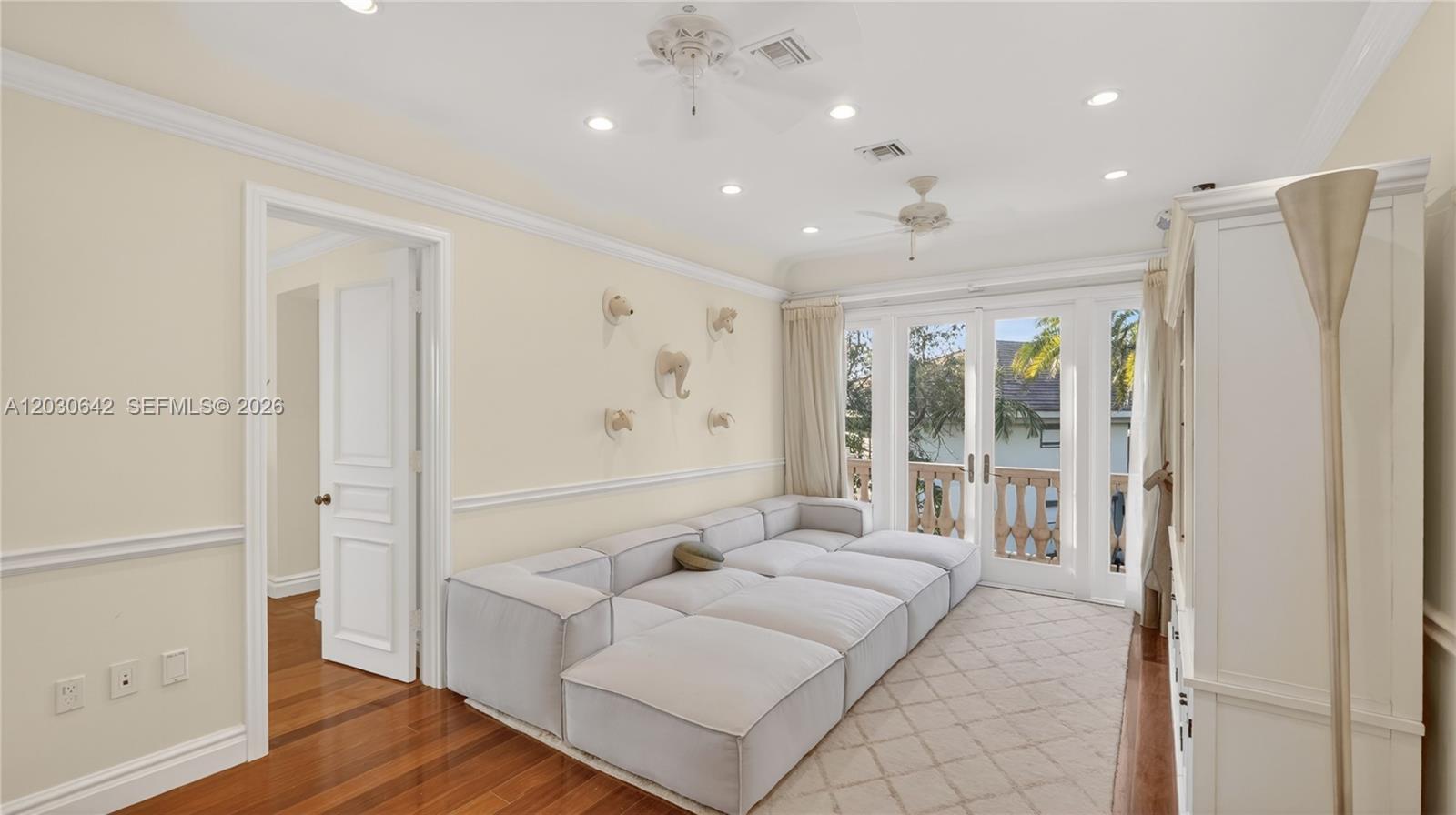 260 Cape Florida Dr Key Biscayne, FL 33149