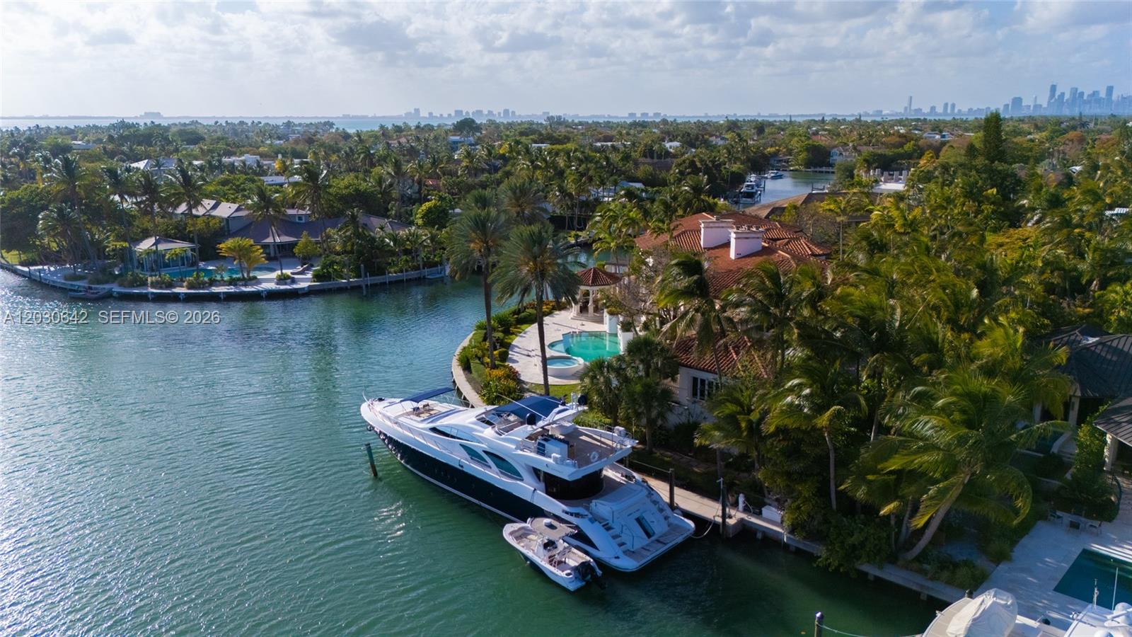 260 Cape Florida Dr Key Biscayne, FL 33149