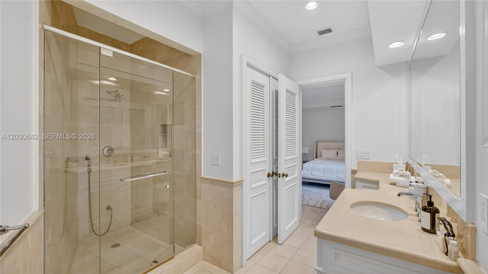 260 Cape Florida Dr Key Biscayne, FL 33149