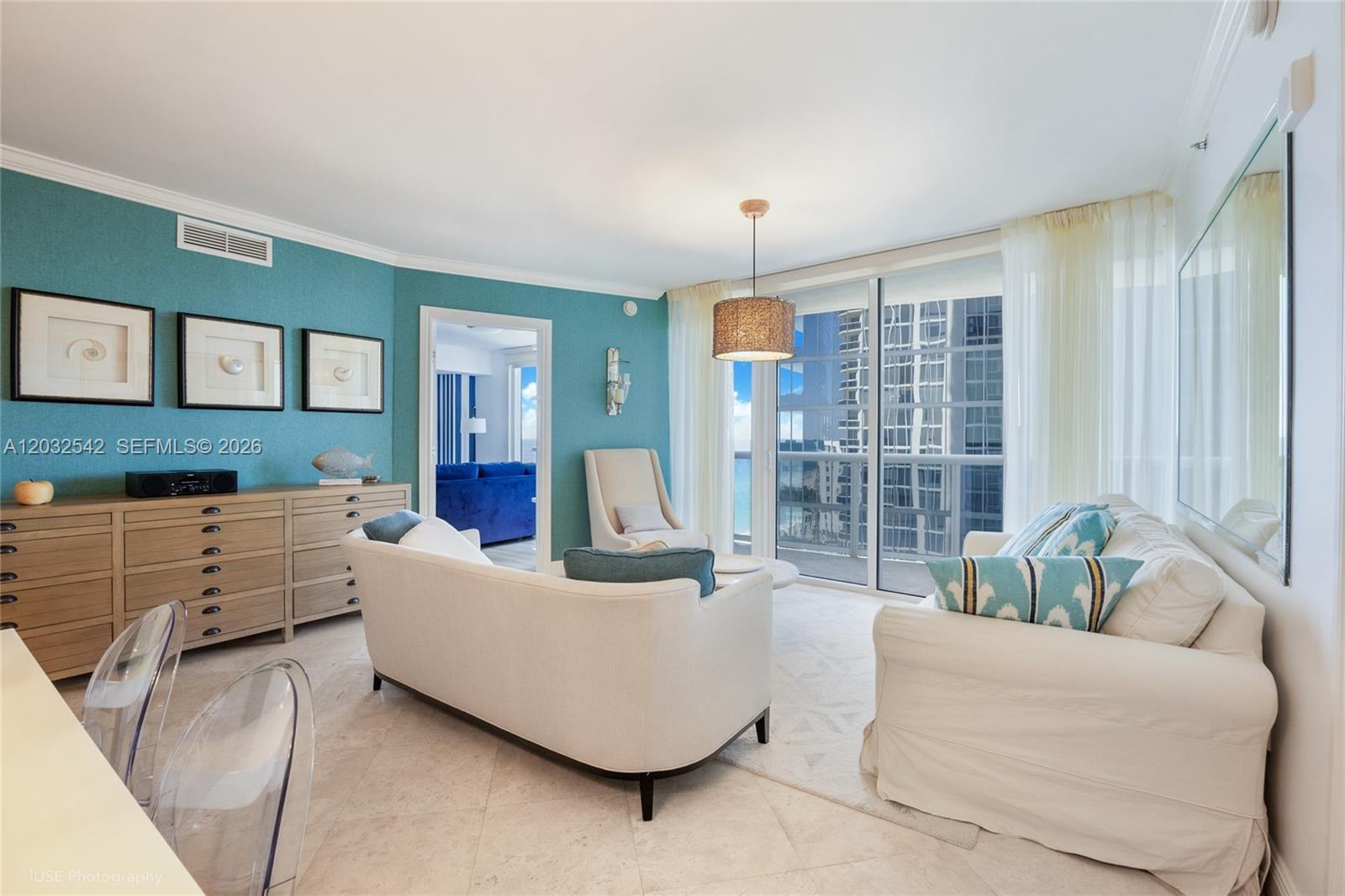 17201 Collins Ave# Den #1203 Sunny Isles Beach, FL 33160