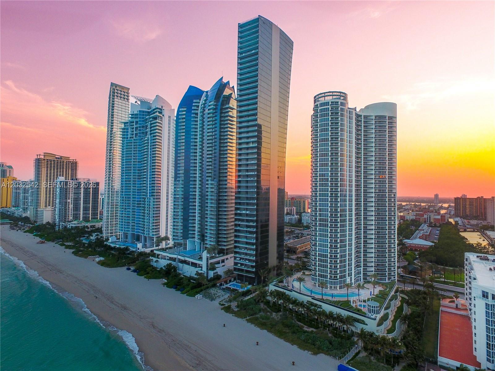 17201 Collins Ave# Den #1203 Sunny Isles Beach, FL 33160