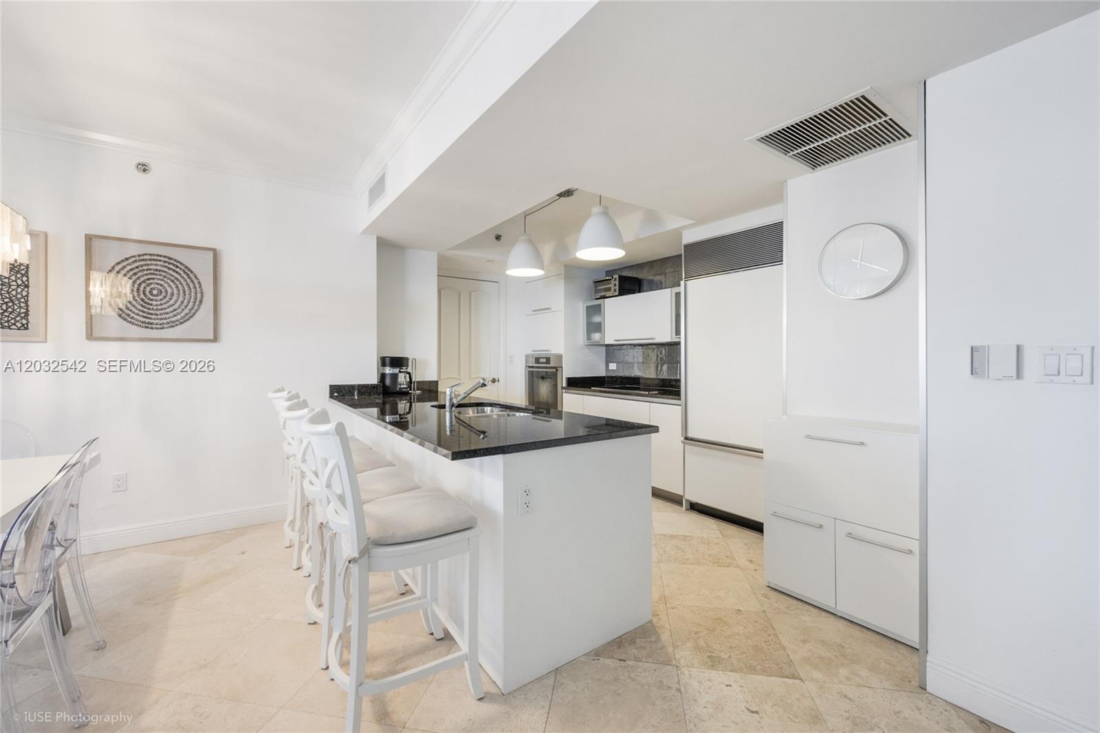 17201 Collins Ave# Den #1203 Sunny Isles Beach, FL 33160