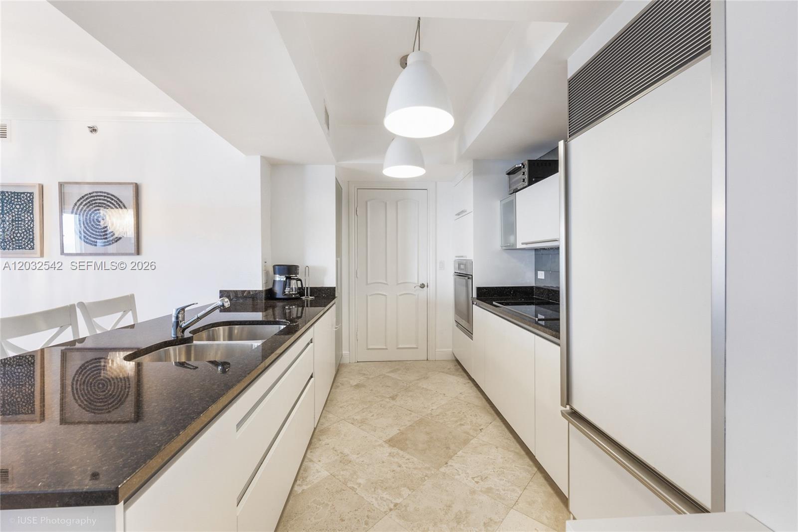 17201 Collins Ave# Den #1203 Sunny Isles Beach, FL 33160