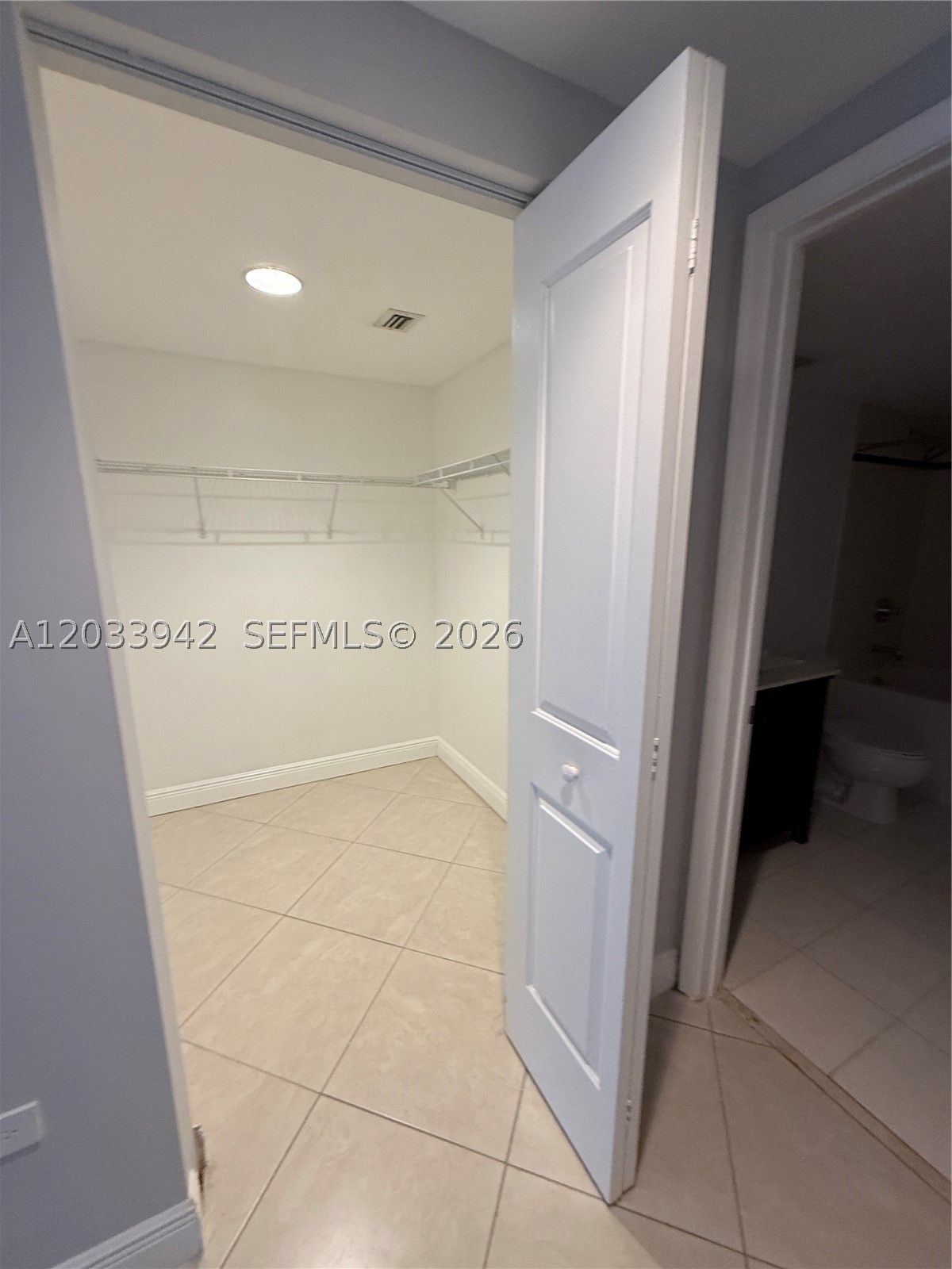 image Platinum Condominium10