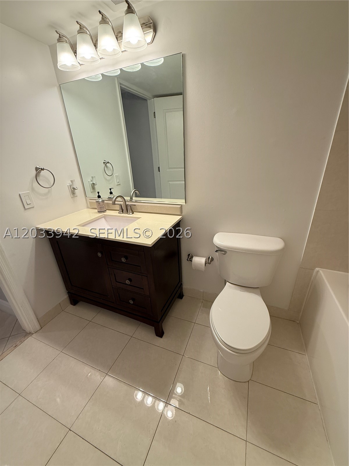 image Platinum Condominium11