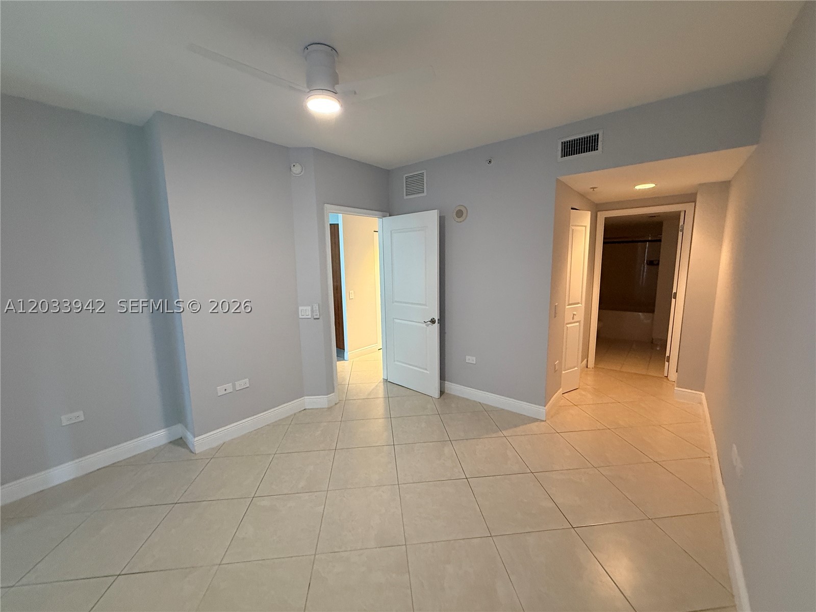 image Platinum Condominium8