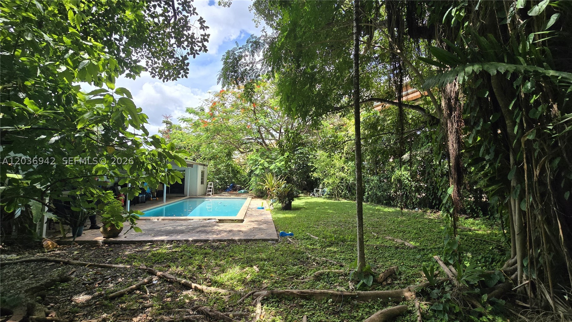 8603 SW 68th St Rd Miami, FL 33143