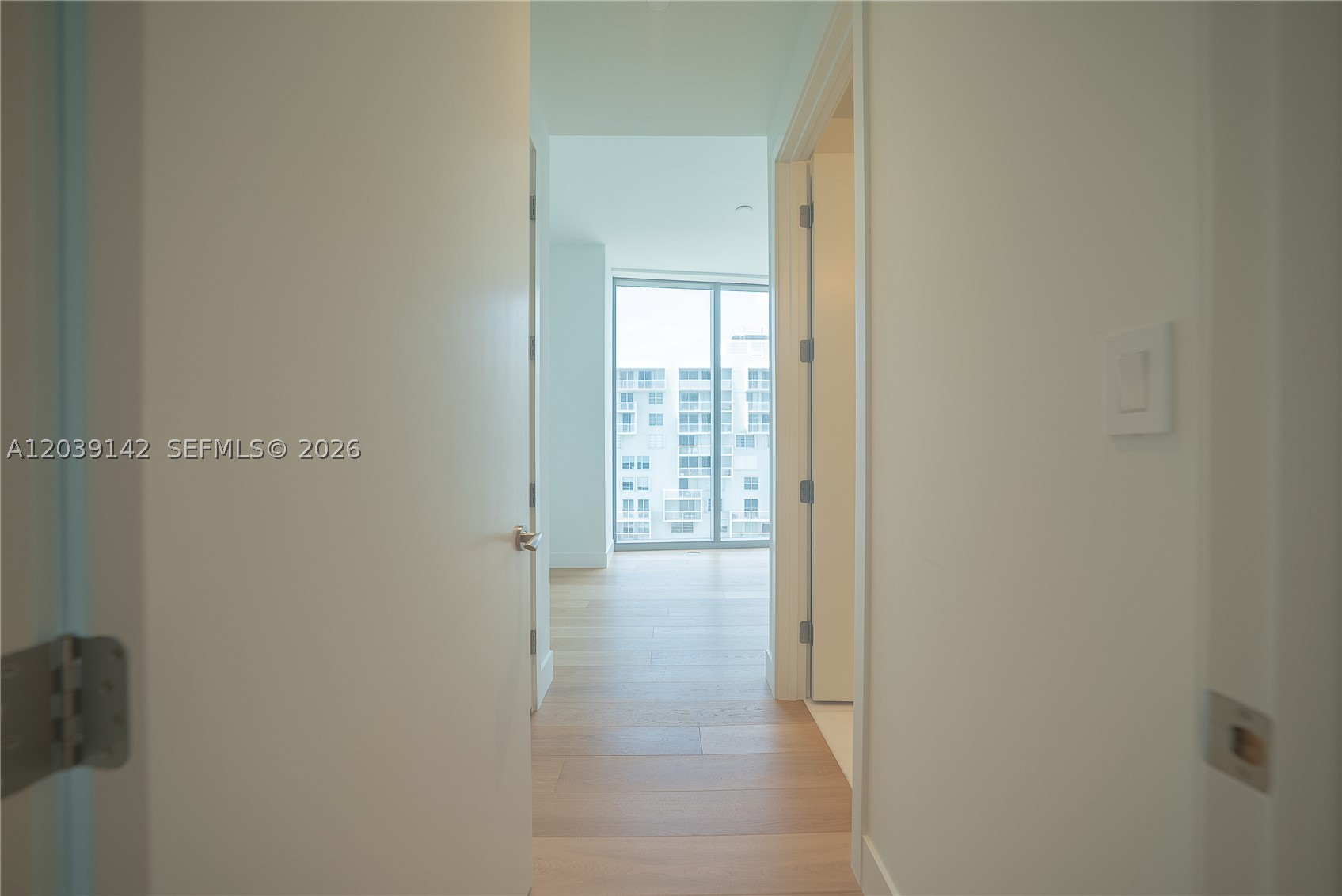 175 SE 25th Rd #702 Miami, FL 33129