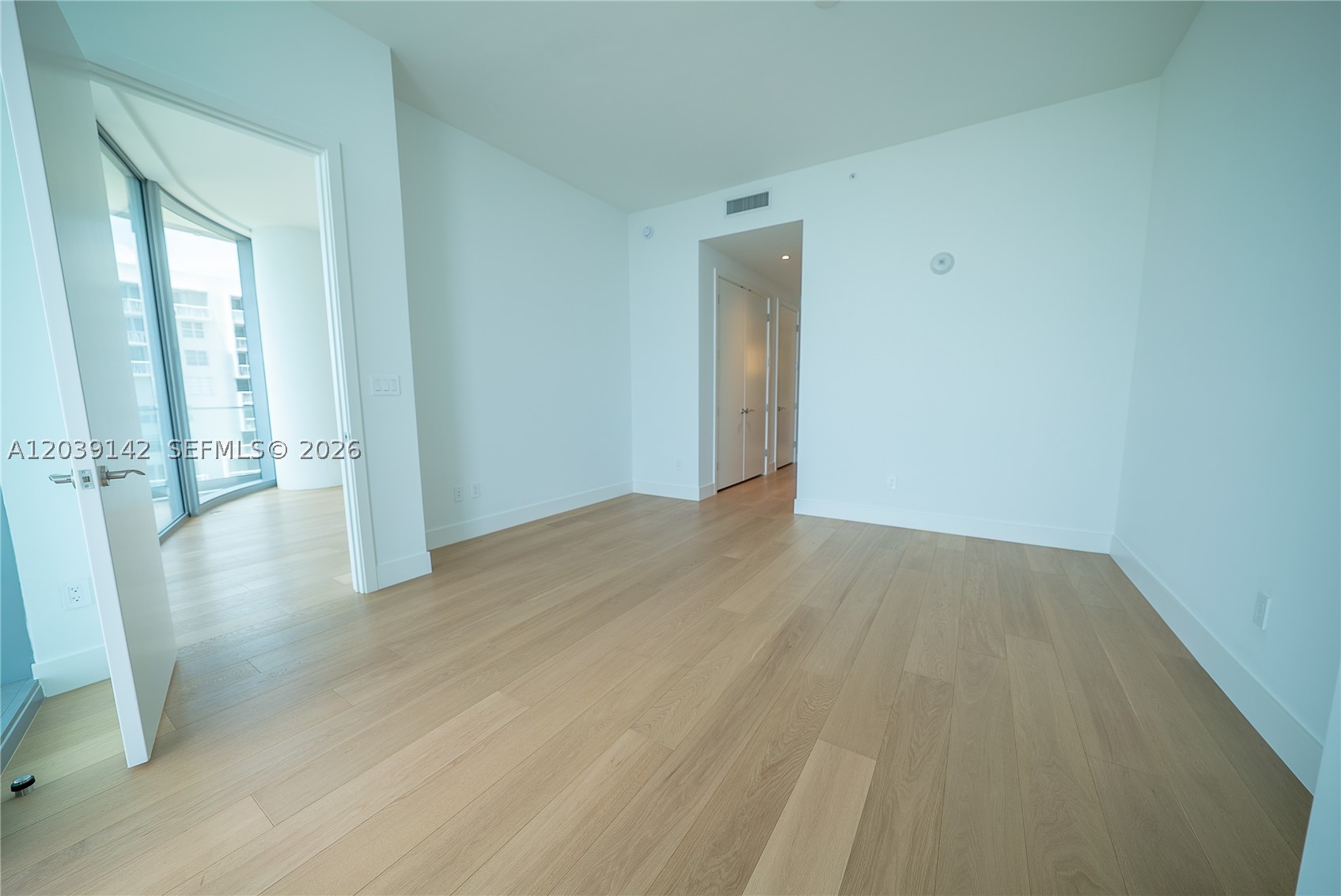 175 SE 25th Rd #702 Miami, FL 33129