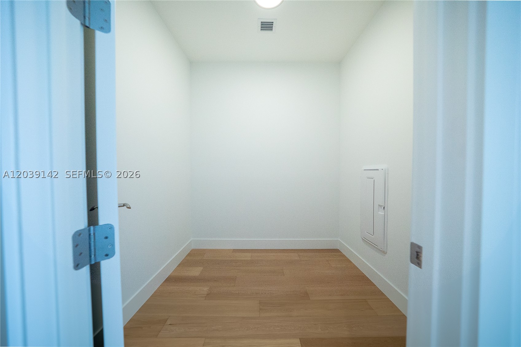 175 SE 25th Rd #702 Miami, FL 33129