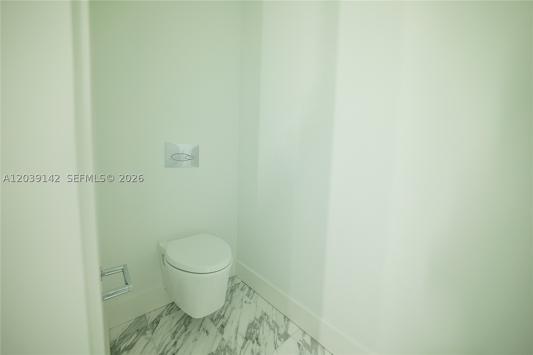 175 SE 25th Rd #702 Miami, FL 33129