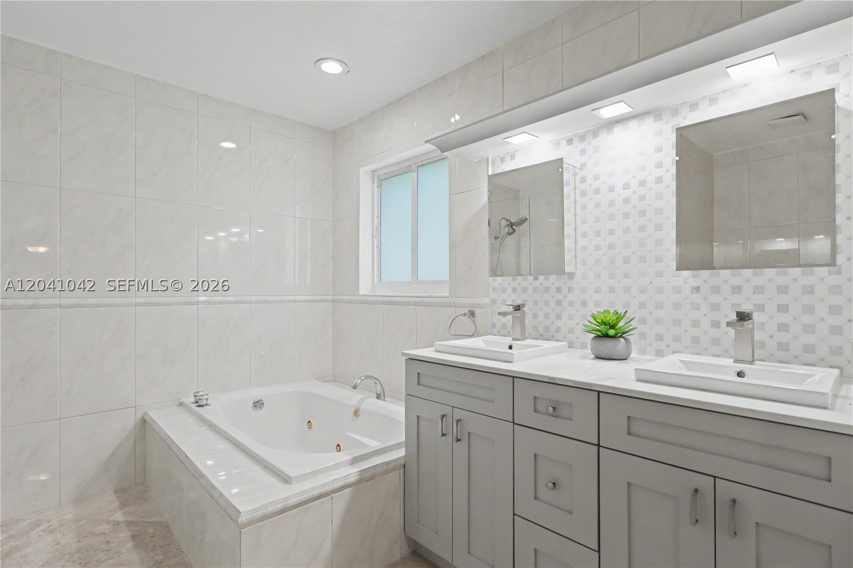 15144 SW 72nd Ct Palmetto Bay, FL 33158