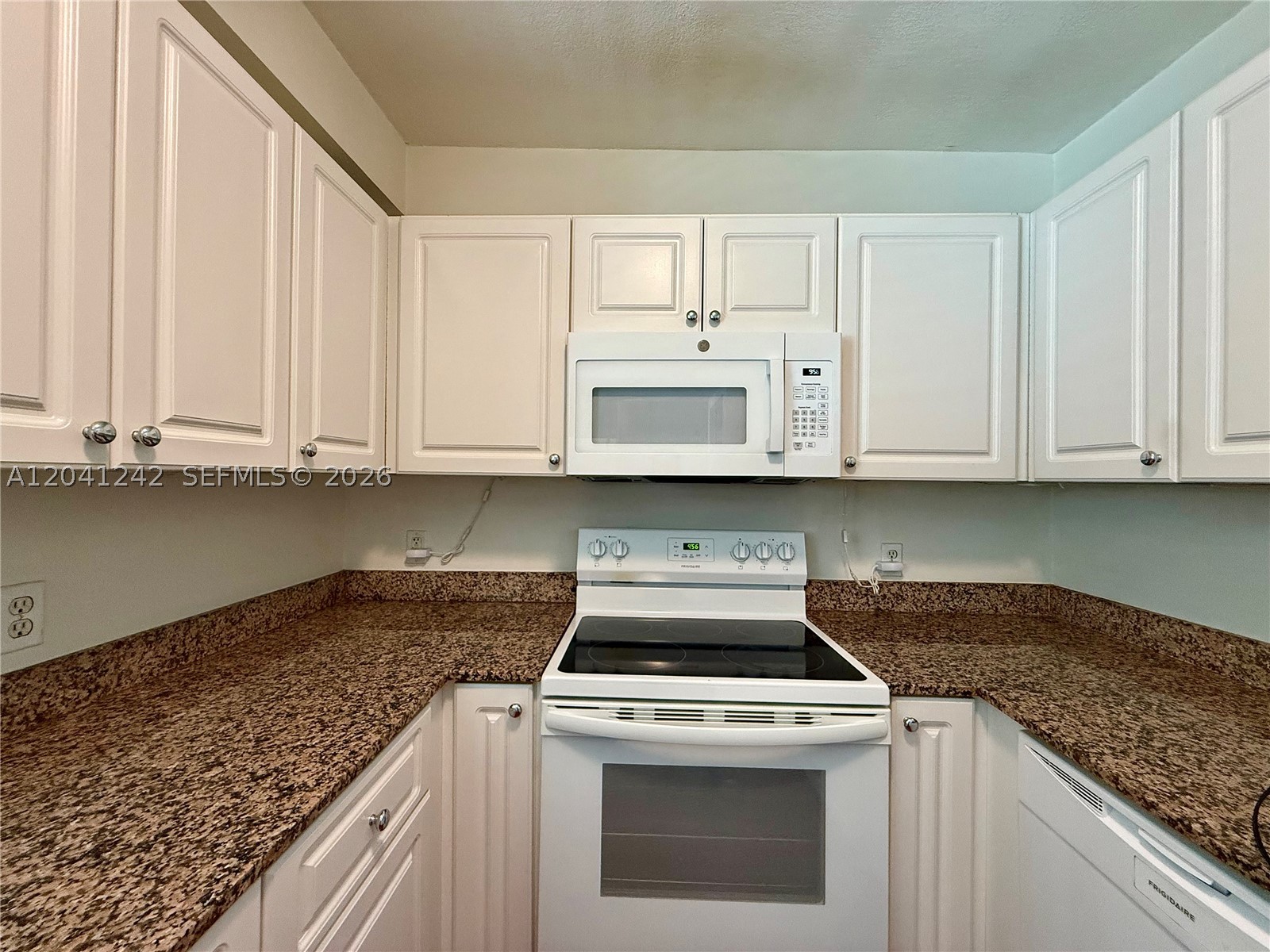 7800 Collins Ave #407