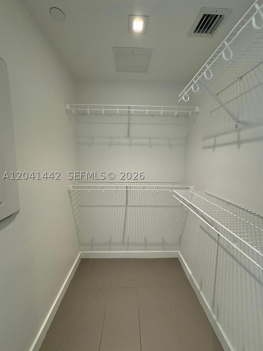 image Canvas10