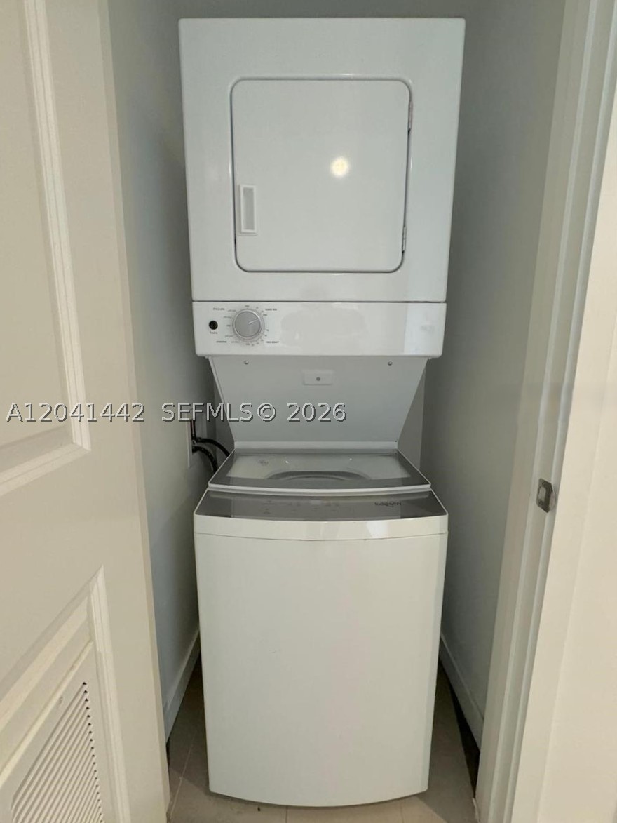 image Canvas11